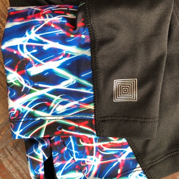 Lularoe workout crop pants - Picture 2 of 5